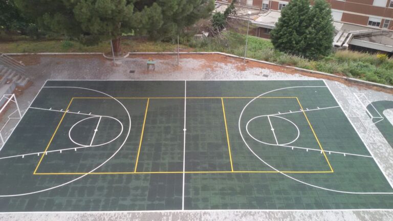 Liceo Vittorio Emanuele III - campetto.